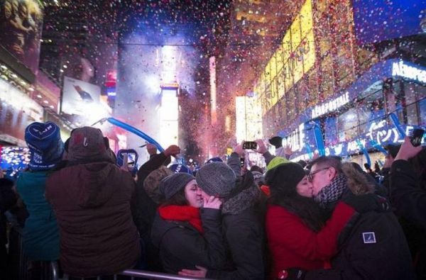 2014年12月31日(为什么那么多人会聚集在一起)