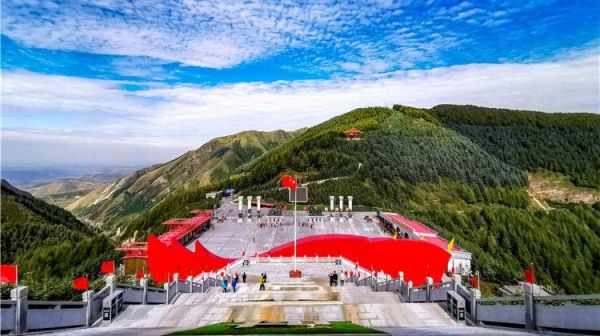 六盘山旅游(还是去感受红军长征的历史呢)