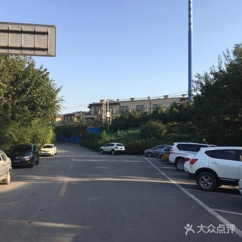 北宫国家森林公园(  停车方便吗)