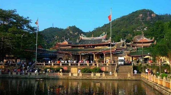 厦门旅游攻略2013(哪些地方必去不可错过)