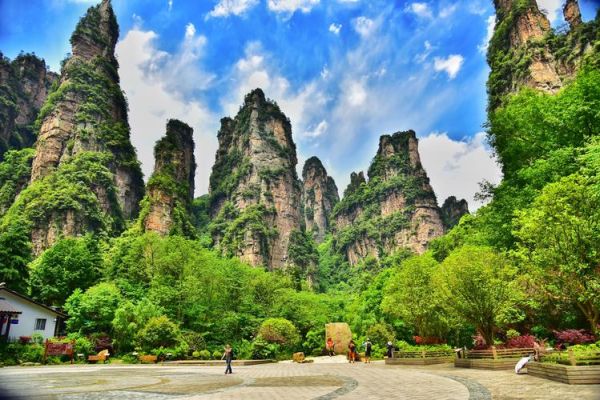 张家界必游的几个地方(哪些景点才能让你感受到震撼)