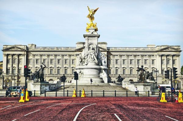 英国伦敦白金汉宫(到底是什么样子)