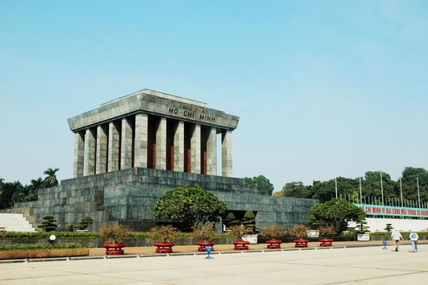 越南巴亭广场(你想要去感受吗)