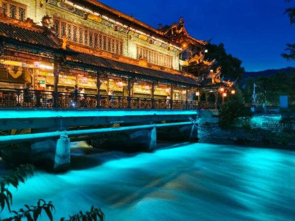都江堰青城山一日游(都江堰的蓝色眼泪值得去看吗)