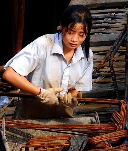 工地女性的真实生活(她们真的比男人更能吃苦吗)