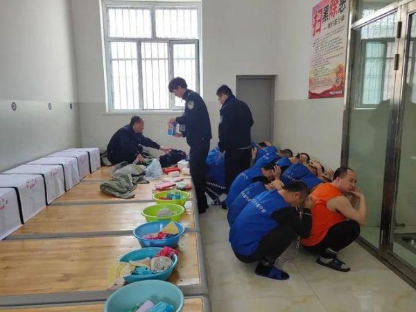 拘留所15天真实生活(他们都犯了什么罪)