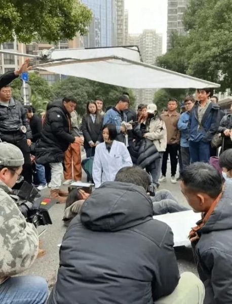 明星的真实生活辛苦(他们背后的辛苦付出你真的知道吗)
